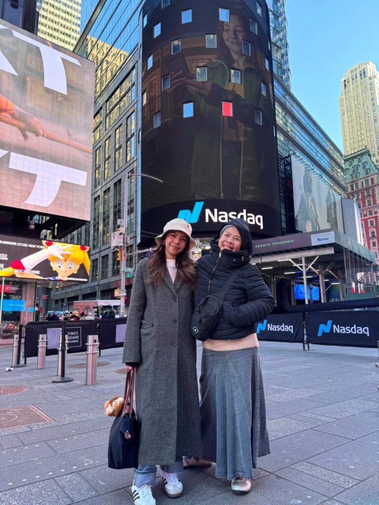 mom daughter podcast